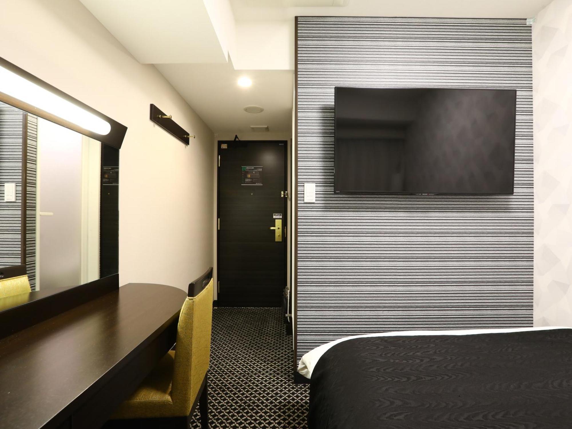 Apa Hotel Iidabashi Ekimae Tokyo Exterior photo